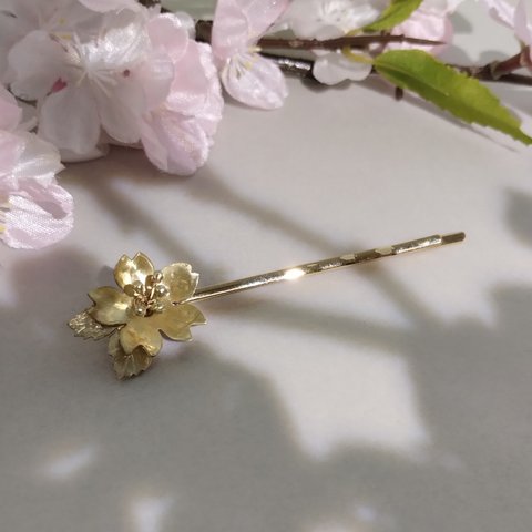 桜の花ヘアピン（真鍮製）
