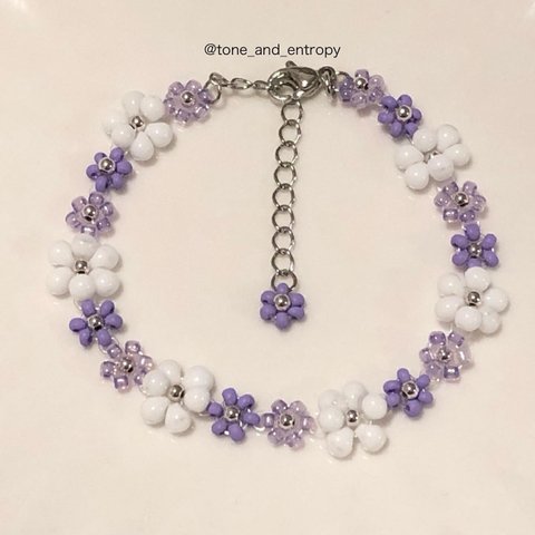 パウダーマットラベンダー（パープル）とぷっくりお花のブレスレット / Vivid lavender & plumpy flower bracelet