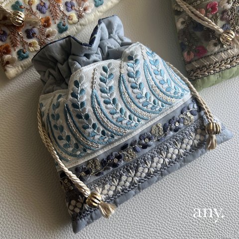 new✨インド刺繍リボン 華やか巾着✨blue💙巾着袋 小物入れ　