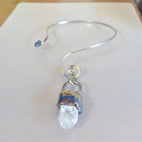 Titanium Choker・crystal・Iris Quartz・虹色水晶と純チタンのペンダント