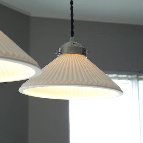 ペンダントライト　ランプ　照明　Clelia　磁器　陶器　モダン　LED対応