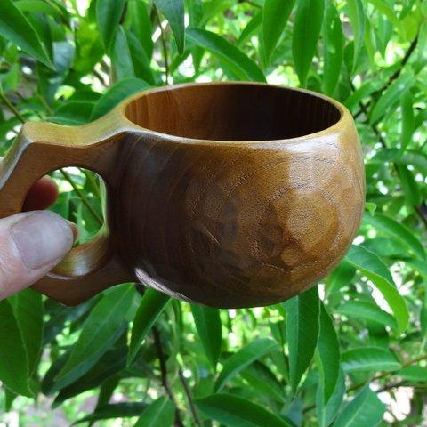 茶色い真桑の木の一木彫りコーヒーカップ　