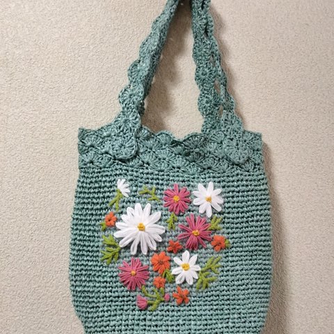 お花刺繍のマルシェバッグ