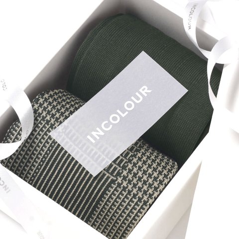 上質な靴下を贈ろう！ メンズソックス2足組ギフトセット －  INCOLOUR グリーン &グリーン