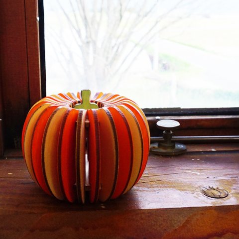 「かぼちゃ」木製オブジェ　インテリア　ハロウィン　置物