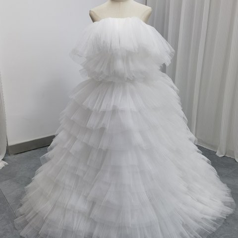 高品質！ もこもこウエディングドレス ソフトチュール 柔らかく重ねたチュールスカート結婚式/披露宴