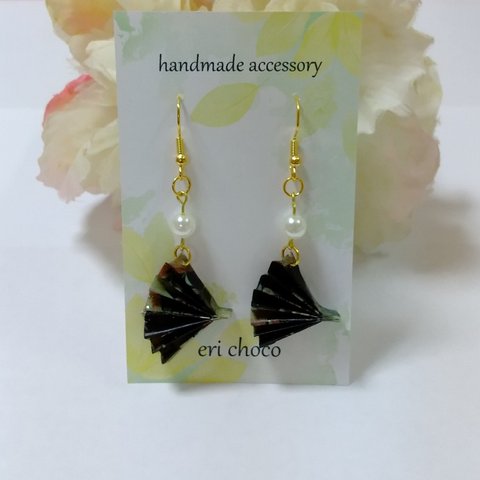 ❖折り紙❖扇子ピアス(イヤリング)♡black