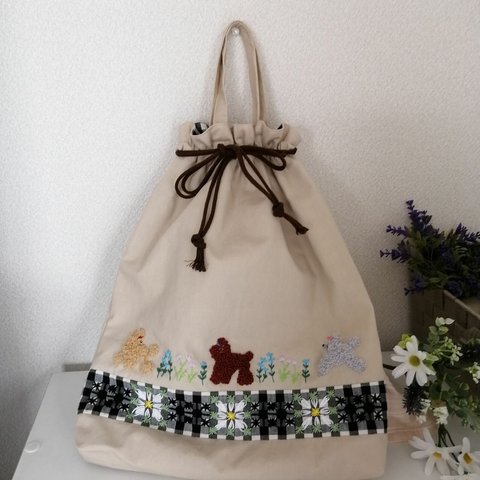 6プードル刺繍＆スイス刺繍の大きな巾着バッグ【プードルグッズ】poodle embroidery bag pouch