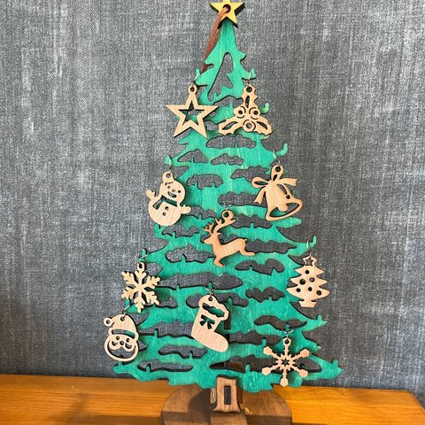 『木製のクリスマスツリーとオーナメントのセット』☆壁にもテーブルにも設置可、自由にオブジェ装飾☆