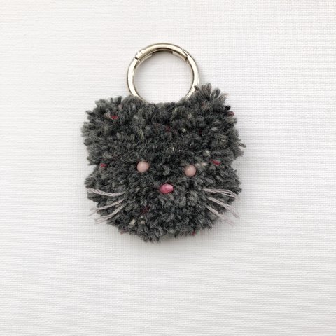 羊毛　刺繍　くろねこのキーホルダー