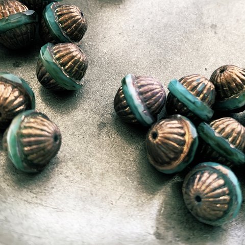 【4コセット】JIRI＊IVANA#czech beads#チェコビーズ　UFO🛸Saturn🪐　12✖️11㍉ irregular green/copper