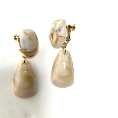 one tone drop earring(milk)