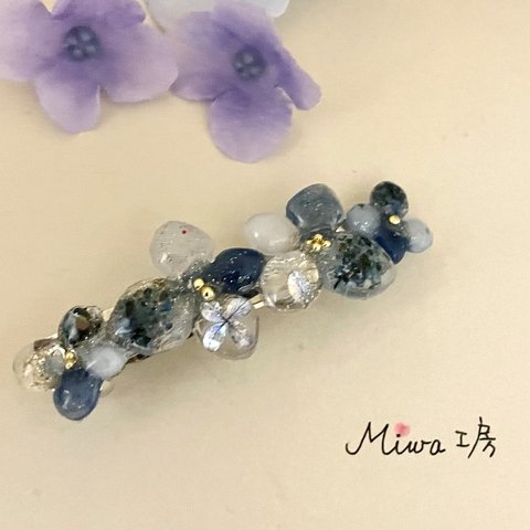 ネイビーブルーのお花のバレッタ　No.55