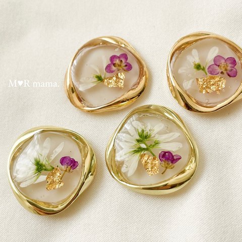 【再販】ﾜﾝｺｲﾝ♡ レジン 押し花 ドライフラワー × ゴールド 金属アレルギー対応 ✳︎ ピアス / イヤリング / ノンホールピアス