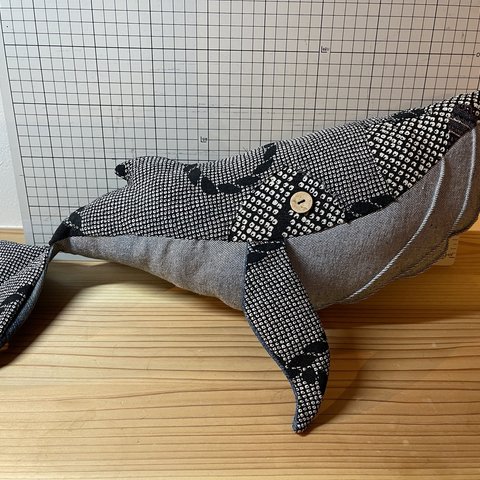 クジラのぬいぐるみ(和柄・中)