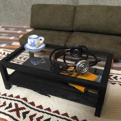 クリアローテーブル　黒　ミニチュア 家具