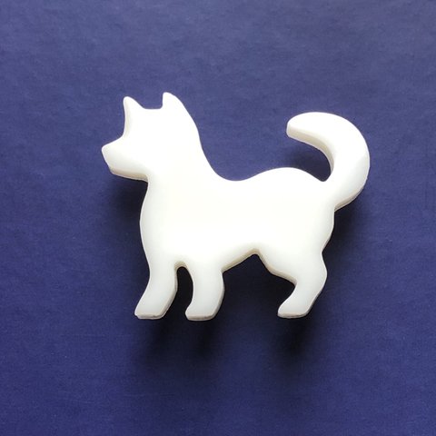 ★白い日本犬の帯留　三分紐用