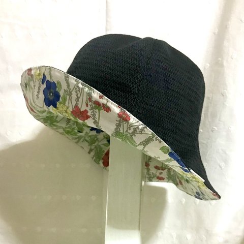 【チューリップハット】お散歩やレジャー、普段のお買い物にも活躍する折り畳める帽子　ブラック