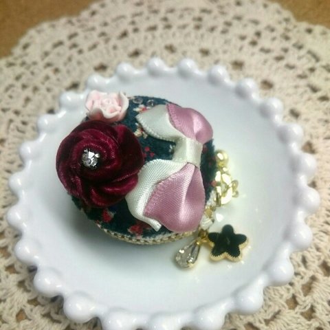 マカロンケース☆リボン薔薇キラキラ全部盛り🎶