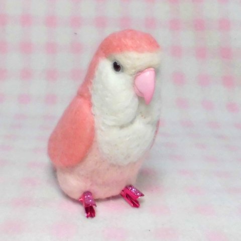 羊毛フェルト リアルサイズ♪　コザクラインコ クリップ / 夢色　桜色　  (クリップから足へ変更作成可）鳥のオブジェ リアルバード 受注制作　　工房小鳥屋さん