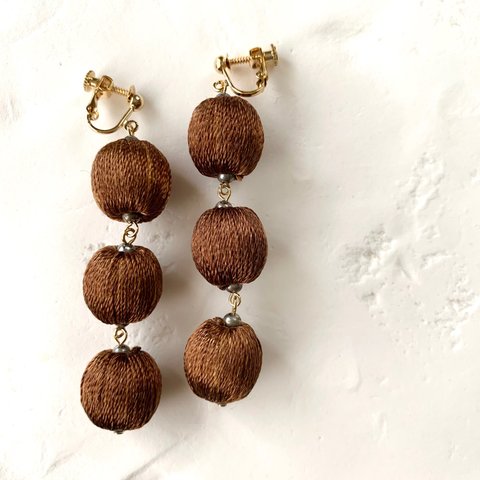 circle yarn earring(brown)