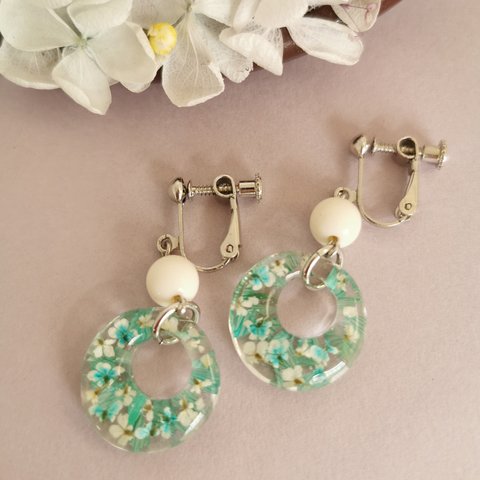 押し花イヤリング　レースフラワー　イヤリング　ピアス　アクセサリー