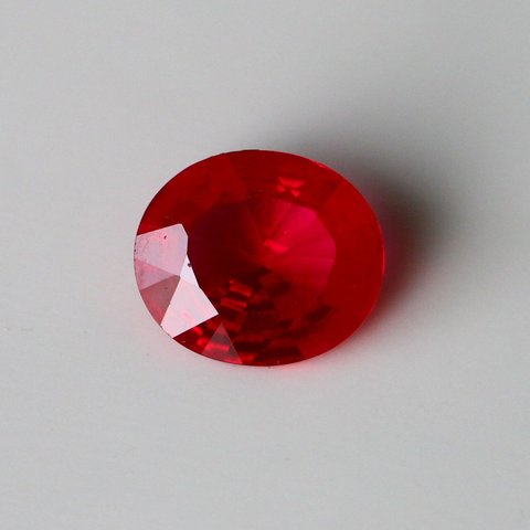 ルビー　オーバル　ルース　9.6 ct