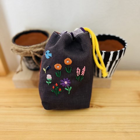 リネンと伝統工芸品＊手刺繍の巾着 244