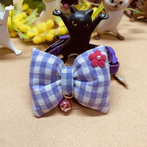 【新作】にゃんこ&わんこ用 ぷっくり可愛い紫×白チェック柄リボンの首輪No.57