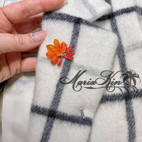 Autumn collection, brooch"maple leaf" 秋のコレクション、ブローチ「モミジの葉っぱ」