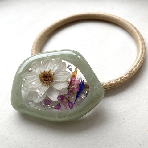 《水面下》green frame flower hair accessory