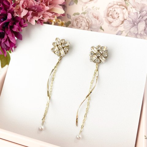 揺れるロング ビジューイヤリング［earring］✰モテイヤリング 上品 パール