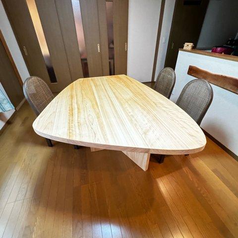 八溝杉厚材変形型テーブル　175X135(M21type)