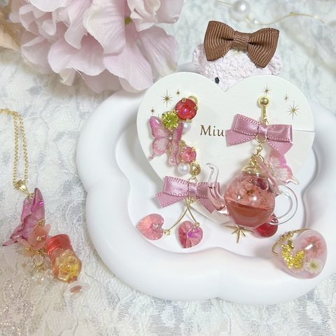 Violet Beauty×Miureaコラボ1.5弾🦋.*˚はかない夢の胡蝶《さくらんぼソーダ🍒春コフレセット》(イヤリング・ピアス可)