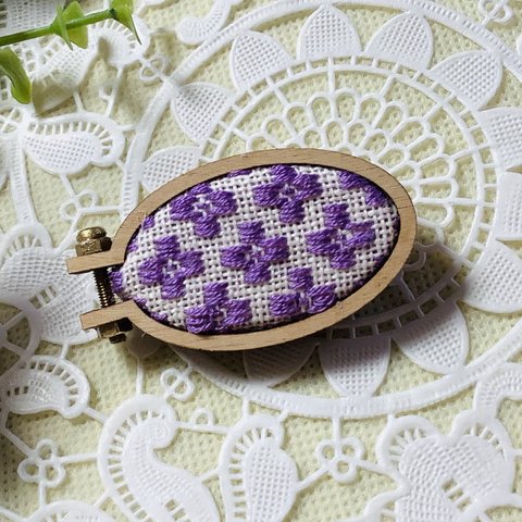 こぎん刺繍額風ブローチ（パープル）＊送料無料＊