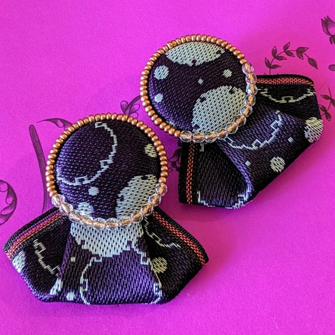 《畳縁 2way ピアス》 紫に白  雪の輪紋様の畳縁  ビーズ刺繍 2way ピアス    