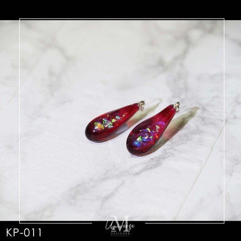 一欠片のアート　【宇宙の雨】　KP-011　人工オパール　レジンピアス　レジンアクセサリー　(designer-m)