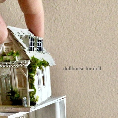 SALE 🎉　ミニチュア  dollhouse for your  doll  小さな家