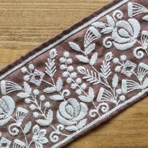 70cmカット済【インド刺繍リボン】シルク　刺繍　リボン　りぼん   【ブラウン】