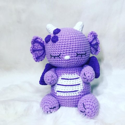 紫ドラゴンあみぐるみ編みおもちゃ出産お祝い子供誕生日ぬいぐるみ