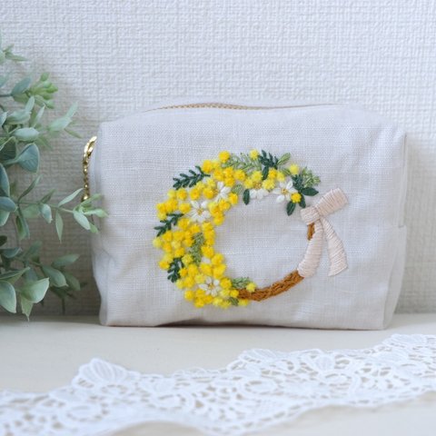 【期間限定】ふわふわミモザ刺繍のボックスポーチ