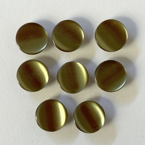 レトロ 円形 丸型 ボタン 訳アリ オリーブグリーン 13mm 8個セット ec-484