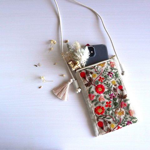 ちょっとそこまでスマホポシェット　-ベージュのコットンリネンに刺繍リボン-SPP2209BE41ET