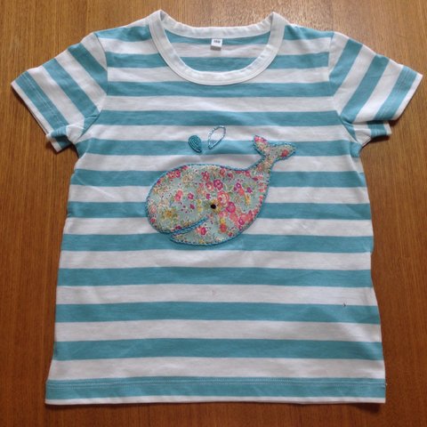 《受注制作》くじらアップリケのTシャツ（子供用）