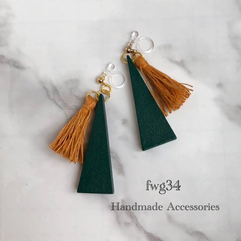 【SALE】三角 ウッド×タッセル イヤリング/ピアス　850円→700円