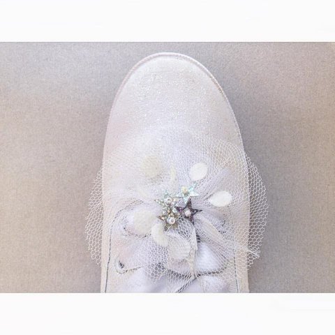 【受注生産】Ｓｈｕｚ.ハンドペイントスニ－カ－Cinderella is proof that a new pair of shoes can change your life.