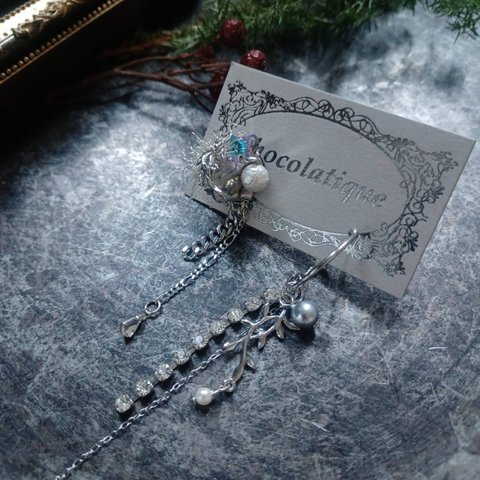 クリスマス限定⍋*↟  hidden brilliance  earring 