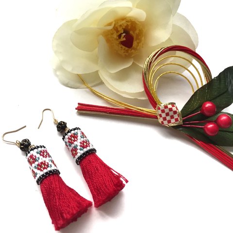 tassel × earrings(tsubaki)