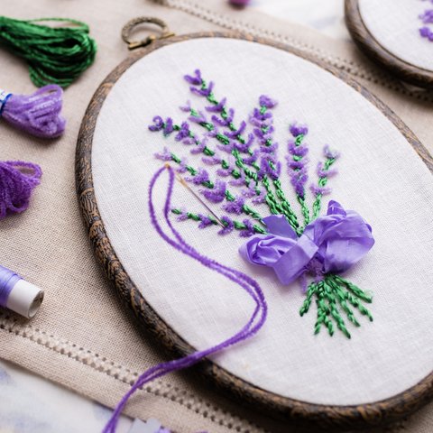 ラベンダーの花刺繍制作キット【大枠】しっかりと刺繍したい方へ