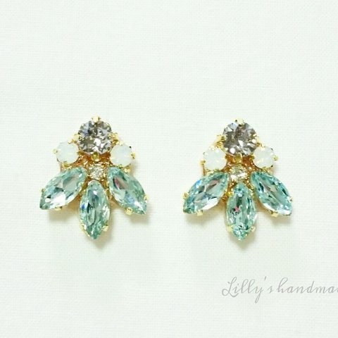 Light blue×Smoky mauveビジューピアス/イヤリング